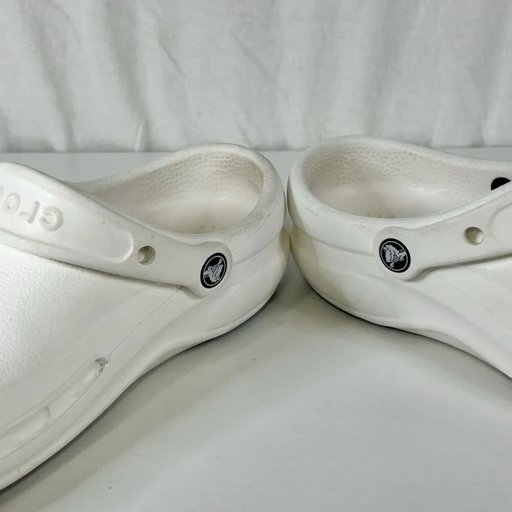 CROCS Bistro Work Clogs Mens 6 Women’s 8 White Slip-Resistant Shoes